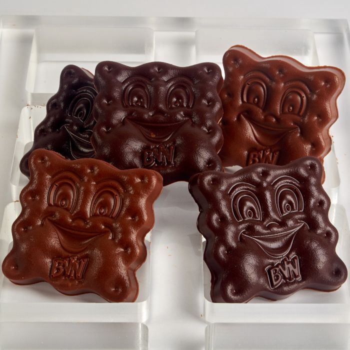 BVN, le Biscuit Vertou Nantais de Stéphane Pasco, Biscuit au Gianduja, Praliné Noisette et Sablé Breton, enrobé de Chocolat Noir, Lait ou Blond