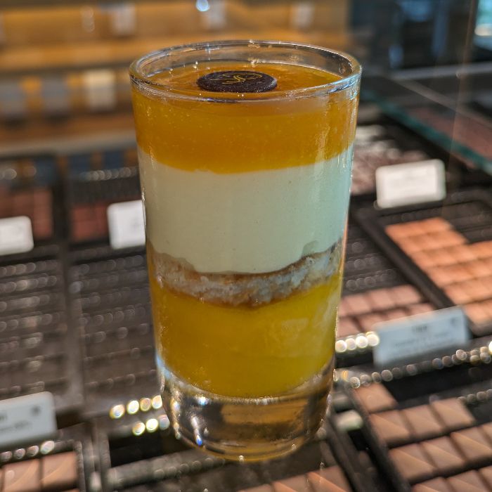 Verrine Glacée Coco Hana, Fruit de la Passion, Mangue, Ananas, Noix de Coco, de Stéphane Pasco, artisan glacier à Nantes et Vertou