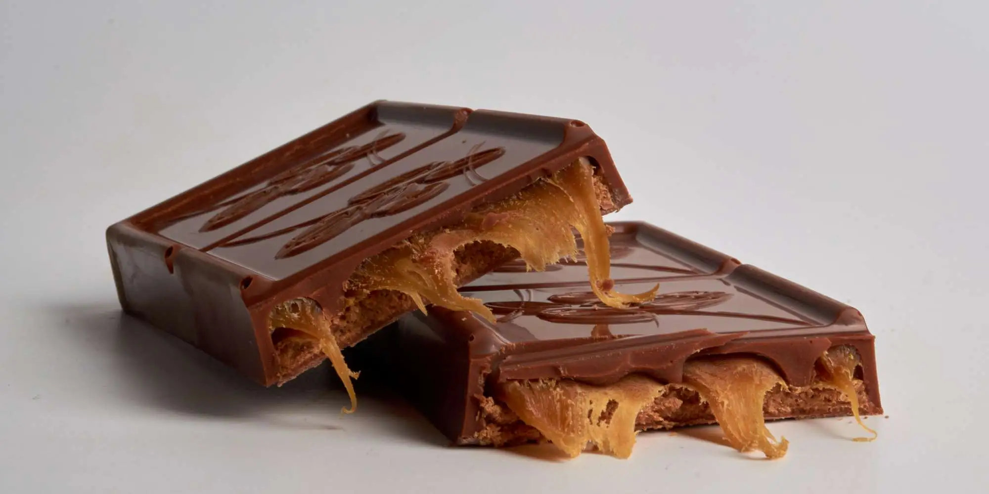 Tablette Gourmande, Caramel, Praliné Craquant et Chocolat Lait, de Stéphane Pasco artisan Chocolatier à Nantes