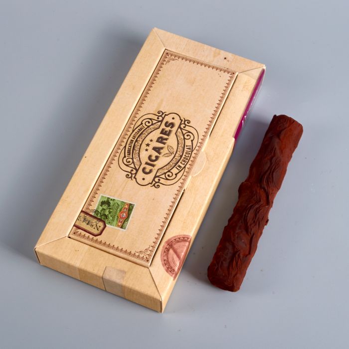 Etui à Cigare, composé de 2 Cigares en Chocolat Noir et Praliné Noisette Fleur de Sel pour la fête des Pères, de Stéphane Pasco artisan Chocolatier à Nantes