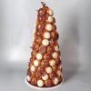Pièce Montée de Choux Colorés sur Cône en Chocolat, de Stéphane Pasco Pièce Montée de Choux Colorés sur cône en chocolat de Stéphane Pasco, artisan pâtissier à Nantes et à Vertou