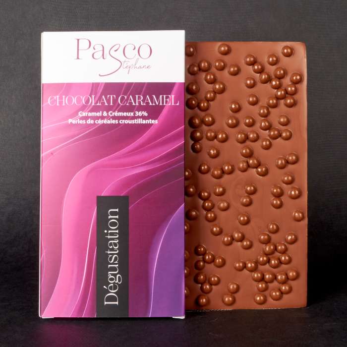 Tablette de Chocolat Caramel 36% Dégustation de Stéphane Pasco Tablette de Chocolat Caramel 36% Dégustation et perles de céréales croustillantes de Stéphane Pasco, artisan Chocolatier à Nantes et Vertou