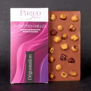 Tablette de Chocolat Lait Noisettes Grillées 35% Dégustation de Stéphane Pasco Tablette de Chocolat Lait Noisettes Grillées 35% Dégustation de Stéphane Pasco, artisan Chocolatier à Nantes et Vertou