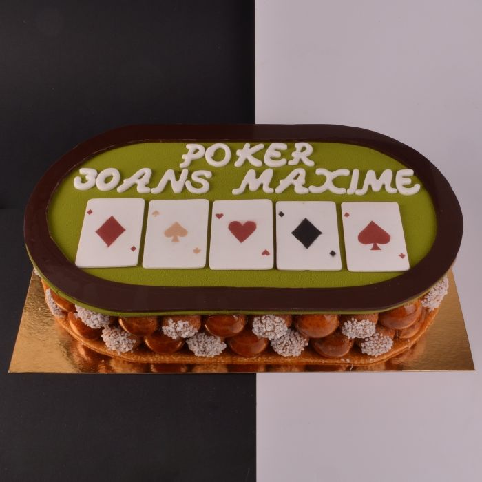 Pièce Montée de choux Caramélisés en forme de Table de Poker de Stéphane Pasco Pièce Montée de choux Caramélisés en forme de Table de Poker, de Stéphane Pasco, Pâtissier à Nantes et Vertou